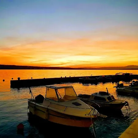 Spacious In Selce With Sea View * Crikvenica