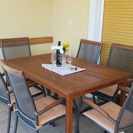 Apartment Spacious In Selce With Sea View *